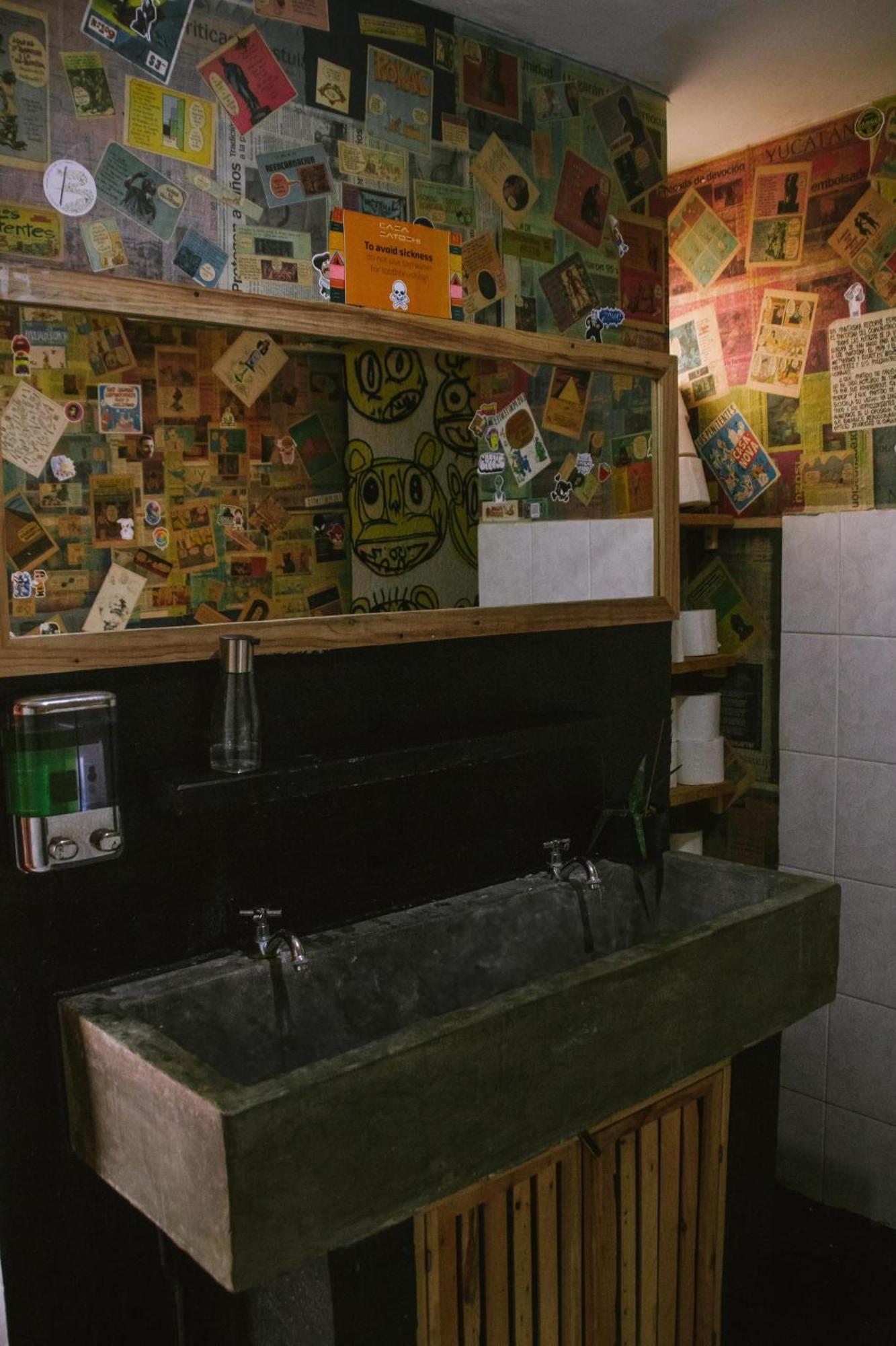 Хостел Casa Satoshi Сан-Кристобаль-де-Ла-Касас Экстерьер фото